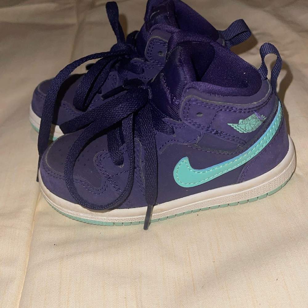 Kids Nike Jordan size 6c